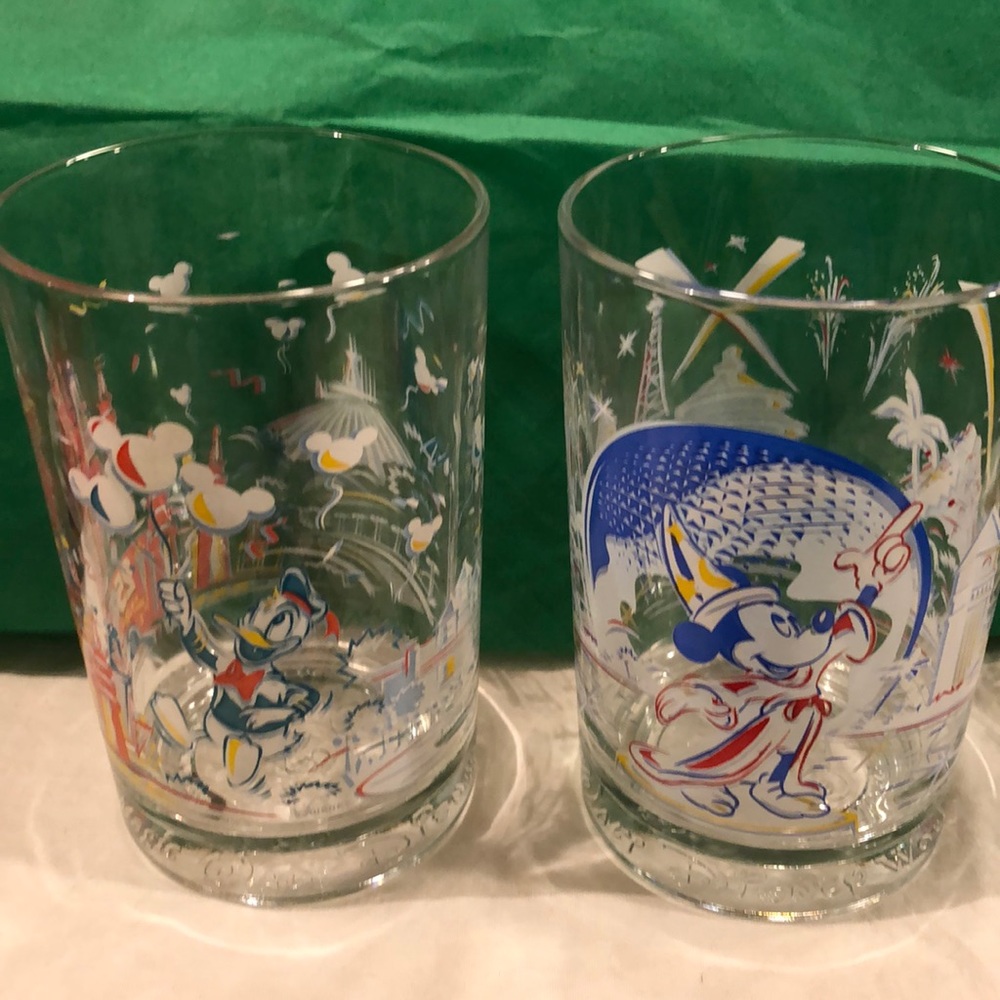 Walt Disney World 25th Anniversary McDonalds Glass